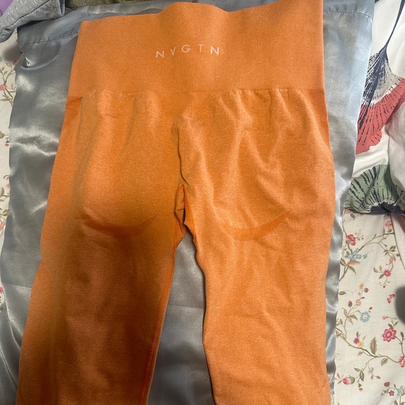 NVGTN CONTOUR SEAMLESS LEGGINGS - Picture 4 of 4